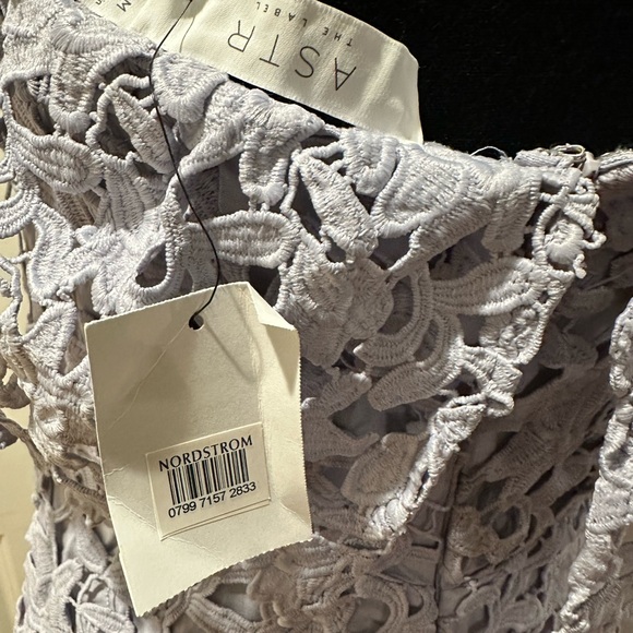 ASTR Lavender lace dress - Picture 10 of 10